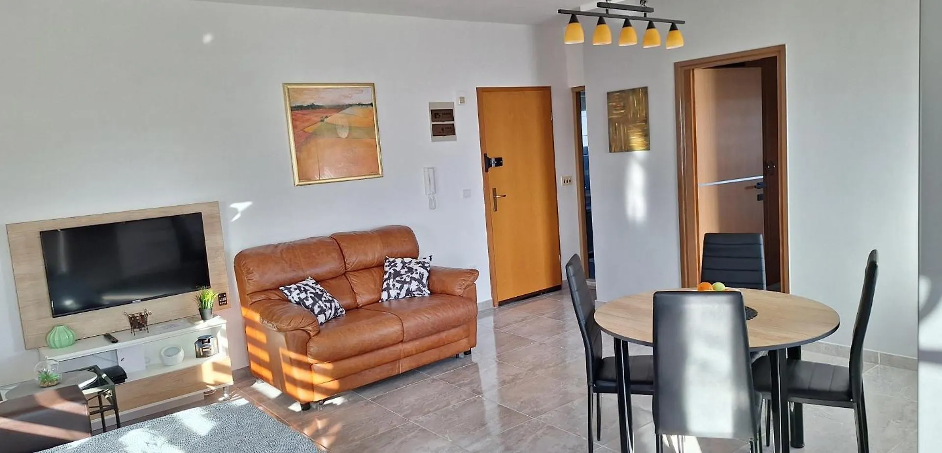 Bright & Cozy Medulin Apartments